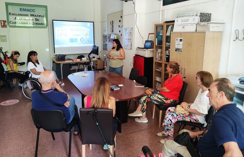 Empoderando a la Comunidad: Charla sobre Asistencia Personal en Cartagena